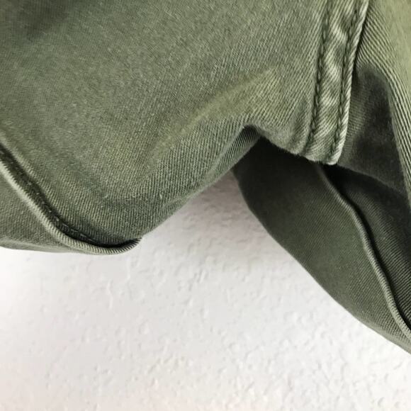 Torrid Military Stretch Twill Mid-Rise Green Shorts Pockets Beach Plus Size 24 - Picture 10 of 10